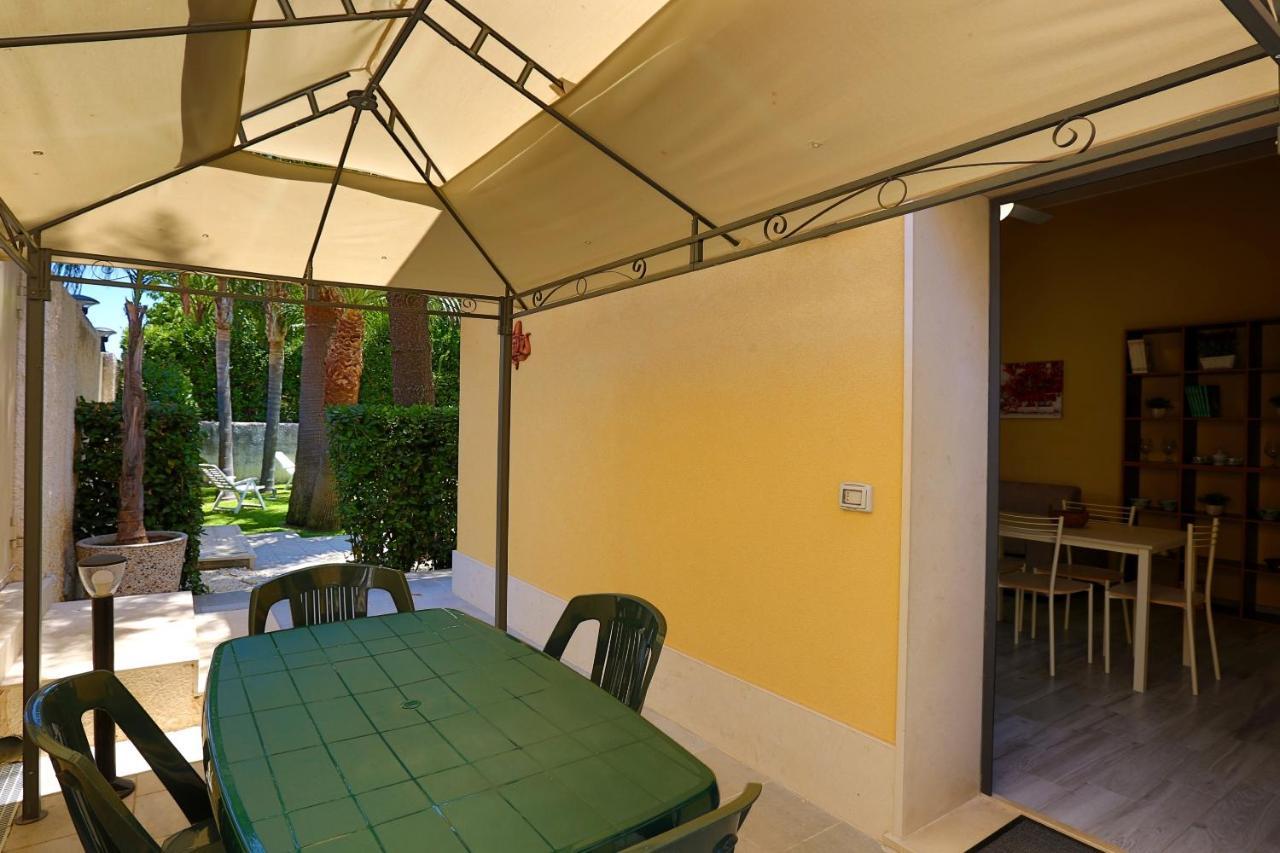 Re Sole La Dependance - Casa Vacanza M E R C U R I O Авола Екстер'єр фото